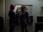 extant_StarTrek_VOY_4x13-WakingMoments_00251.jpg
