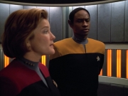 extant_StarTrek_VOY_4x13-WakingMoments_00989.jpg