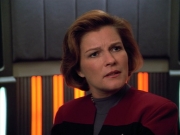 extant_StarTrek_VOY_4x13-WakingMoments_01017.jpg