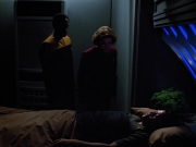 extant_StarTrek_VOY_4x13-WakingMoments_01103.jpg
