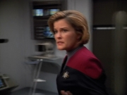 extant_StarTrek_VOY_4x13-WakingMoments_01145.jpg