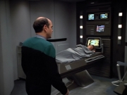 Filename=extant_StarTrek_VOY_4x13-WakingMoments_01146.jpg
Filesize=141KiB
Dimensions=1200x900
Date added=Sep 14, 2019 extant_StarTrek_VOY_4x13-WakingMoments_01146.jpg