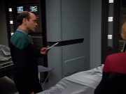 extant_StarTrek_VOY_4x13-WakingMoments_01149.jpg
