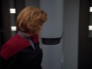 extant_StarTrek_VOY_4x13-WakingMoments_01163.jpg