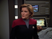 extant_StarTrek_VOY_4x13-WakingMoments_01171.jpg