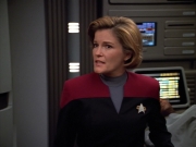 extant_StarTrek_VOY_4x13-WakingMoments_01174.jpg