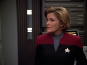 extant_StarTrek_VOY_4x13-WakingMoments_01176.jpg