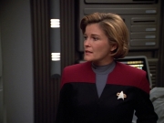 extant_StarTrek_VOY_4x13-WakingMoments_01177.jpg