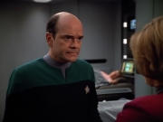 extant_StarTrek_VOY_4x13-WakingMoments_01180.jpg