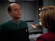extant_StarTrek_VOY_4x13-WakingMoments_01186.jpg