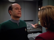 extant_StarTrek_VOY_4x13-WakingMoments_01187.jpg
