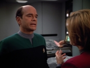 extant_StarTrek_VOY_4x13-WakingMoments_01196.jpg