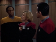 Filename=extant_StarTrek_VOY_4x13-WakingMoments_01385.jpg
Filesize=136KiB
Dimensions=1200x900
Date added=Sep 14, 2019 extant_StarTrek_VOY_4x13-WakingMoments_01385.jpg