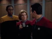 Filename=extant_StarTrek_VOY_4x13-WakingMoments_01394.jpg
Filesize=130KiB
Dimensions=1200x900
Date added=Sep 14, 2019 extant_StarTrek_VOY_4x13-WakingMoments_01394.jpg