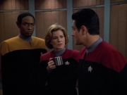 extant_StarTrek_VOY_4x13-WakingMoments_01401.jpg