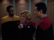 Filename=extant_StarTrek_VOY_4x13-WakingMoments_01407.jpg
Filesize=134KiB
Dimensions=1200x900
Date added=Sep 14, 2019 extant_StarTrek_VOY_4x13-WakingMoments_01407.jpg