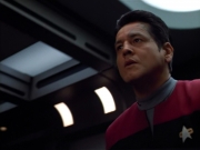 extant_StarTrek_VOY_4x13-WakingMoments_01525.jpg