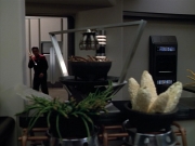 extant_StarTrek_VOY_4x13-WakingMoments_01543.jpg