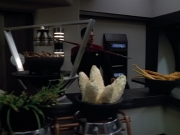 extant_StarTrek_VOY_4x13-WakingMoments_01551.jpg