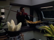 extant_StarTrek_VOY_4x13-WakingMoments_01553.jpg