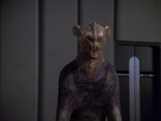 extant_StarTrek_VOY_4x13-WakingMoments_01586.jpg