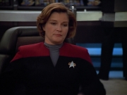 extant_StarTrek_VOY_4x13-WakingMoments_01777.jpg