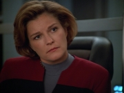 extant_StarTrek_VOY_4x13-WakingMoments_01807.jpg