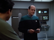 extant_StarTrek_VOY_4x13-WakingMoments_01900.jpg