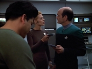 extant_StarTrek_VOY_4x13-WakingMoments_01927.jpg