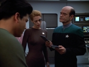 extant_StarTrek_VOY_4x13-WakingMoments_01931.jpg