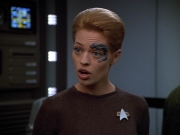extant_StarTrek_VOY_4x13-WakingMoments_01947.jpg