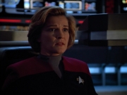 extant_StarTrek_VOY_4x13-WakingMoments_02135.jpg