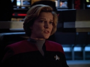 extant_StarTrek_VOY_4x13-WakingMoments_02138.jpg
