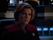 extant_StarTrek_VOY_4x13-WakingMoments_02140.jpg