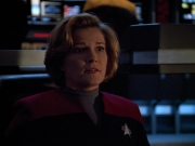 extant_StarTrek_VOY_4x13-WakingMoments_02144.jpg