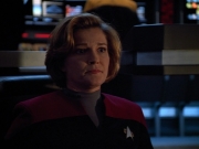 extant_StarTrek_VOY_4x13-WakingMoments_02145.jpg