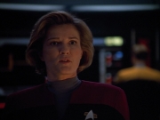 extant_StarTrek_VOY_4x13-WakingMoments_02224.jpg