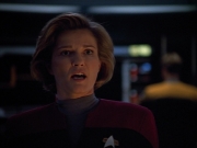 extant_StarTrek_VOY_4x13-WakingMoments_02225.jpg