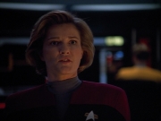 extant_StarTrek_VOY_4x13-WakingMoments_02226.jpg