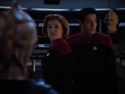 extant_StarTrek_VOY_4x13-WakingMoments_02243.jpg