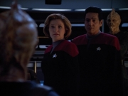 extant_StarTrek_VOY_4x13-WakingMoments_02248.jpg