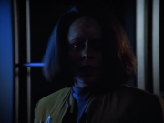 extant_StarTrek_VOY_4x13-WakingMoments_02418.jpg