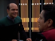 extant_StarTrek_VOY_4x13-WakingMoments_02433.jpg