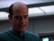 extant_StarTrek_VOY_4x13-WakingMoments_02537.jpg