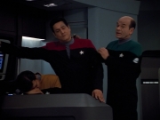 extant_StarTrek_VOY_4x13-WakingMoments_02679.jpg