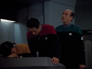extant_StarTrek_VOY_4x13-WakingMoments_02683.jpg