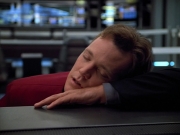 extant_StarTrek_VOY_4x13-WakingMoments_02714.jpg