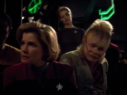 extant_StarTrek_VOY_4x13-WakingMoments_02721.jpg