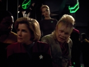 extant_StarTrek_VOY_4x13-WakingMoments_02723.jpg
