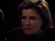 extant_StarTrek_VOY_4x13-WakingMoments_02744.jpg